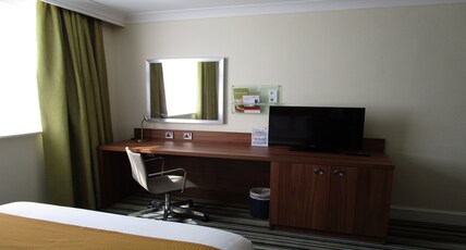 Holiday Inn Leeds Garforth Room Type - 1 Double Standard Accessible