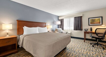 Best Western Inn Room Type - Accessible - 1 King, Mobility Accessible, Roll In Shower, First Floor, Microwave And Refrigerator, W Best Western Inn Room Type - Accessible - 1 King, Mobility Accessible, Roll In Shower, First Floor, Microwave And Refrigerator, W