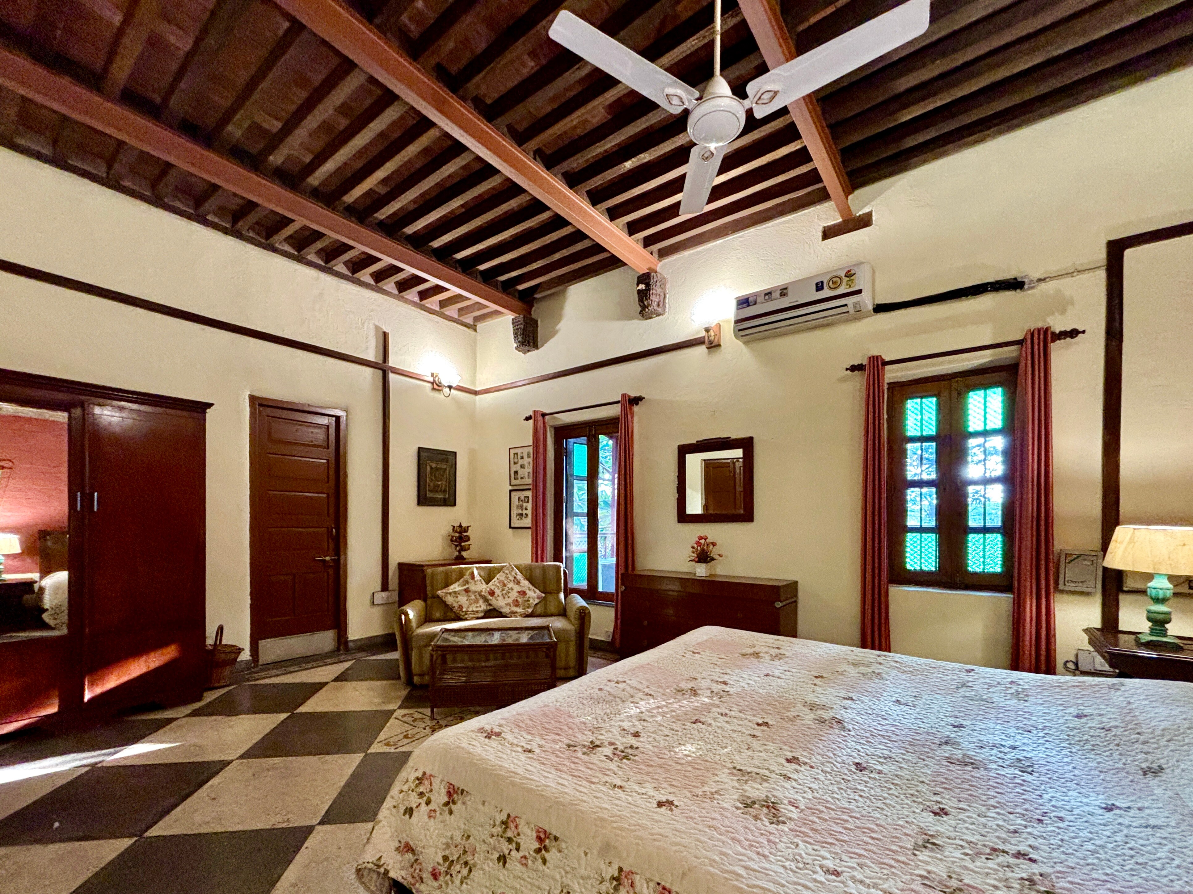 1 Br Heritage Farm Stay in Gurdaspur Room 1 - Tap to explore photos