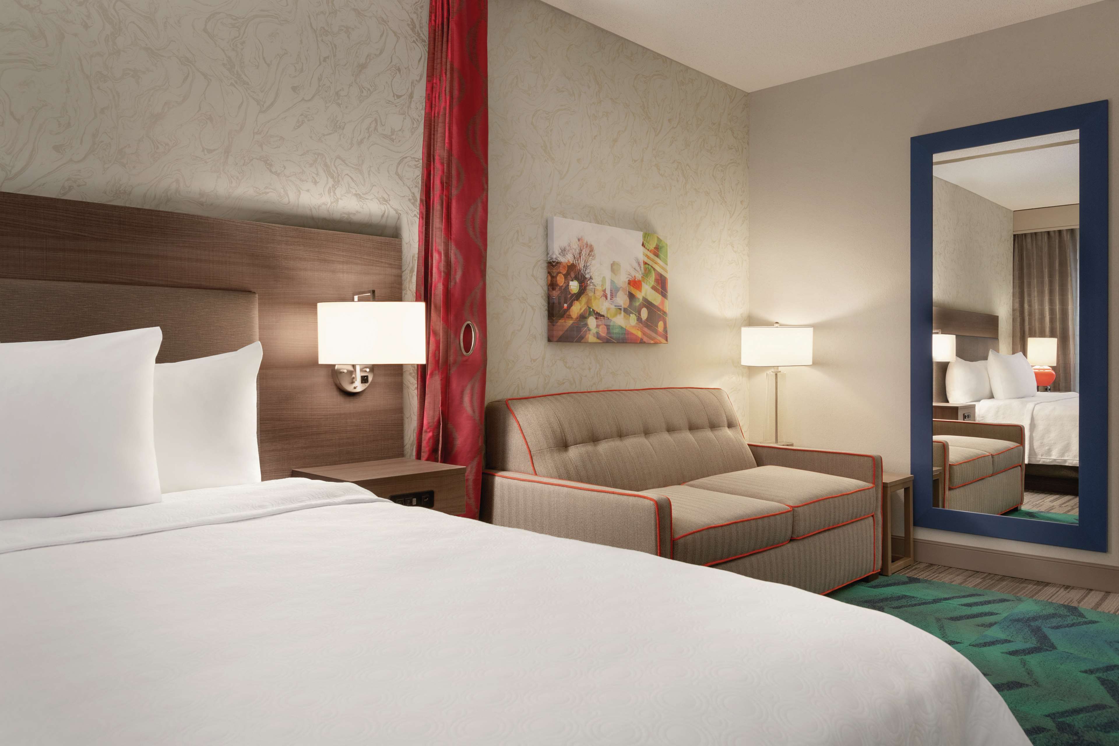 Home2 Suites by Hilton Chicago River North - Tap to explore photos