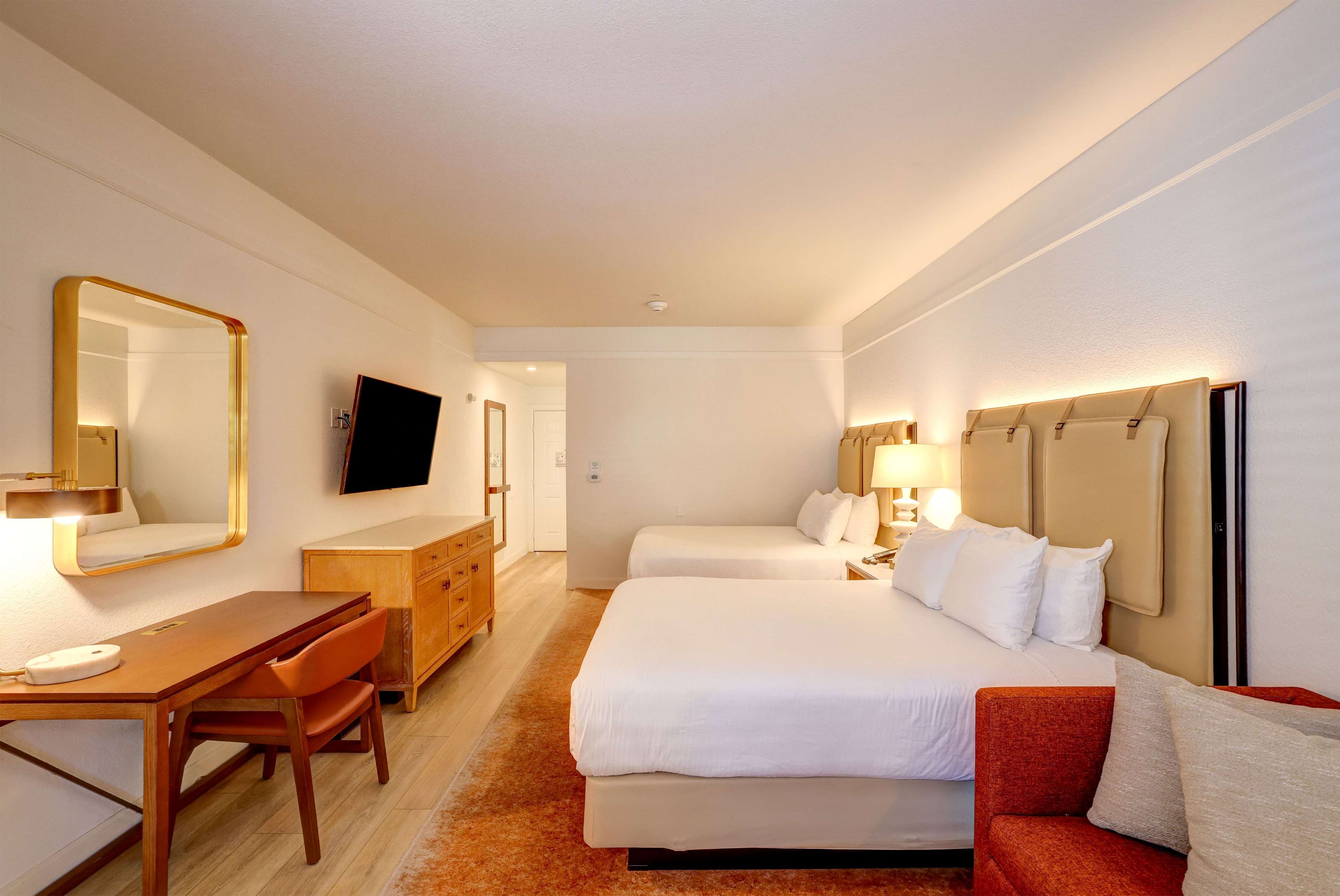 Sonoma Valley Inn, Tapestry Collection by Hilton - Tap to explore photos