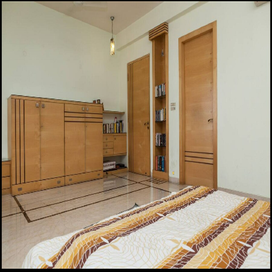 Luxurious room in city centre villa - Tap to explore photos