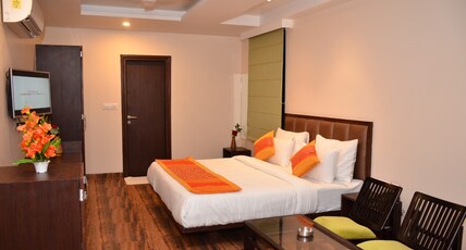 Hotel Nilax Room Type - Gold Room - Double Bed