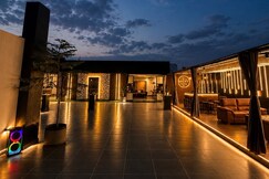Hestia BnB Open Jacuzzi Terrace Cinema Bar