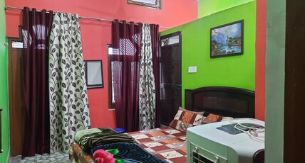 SHANKAR HOMESTAY & RESIDENCY | NEAR RAMJANMBHOOMI Room Type - STANDARD AC ROOM -2