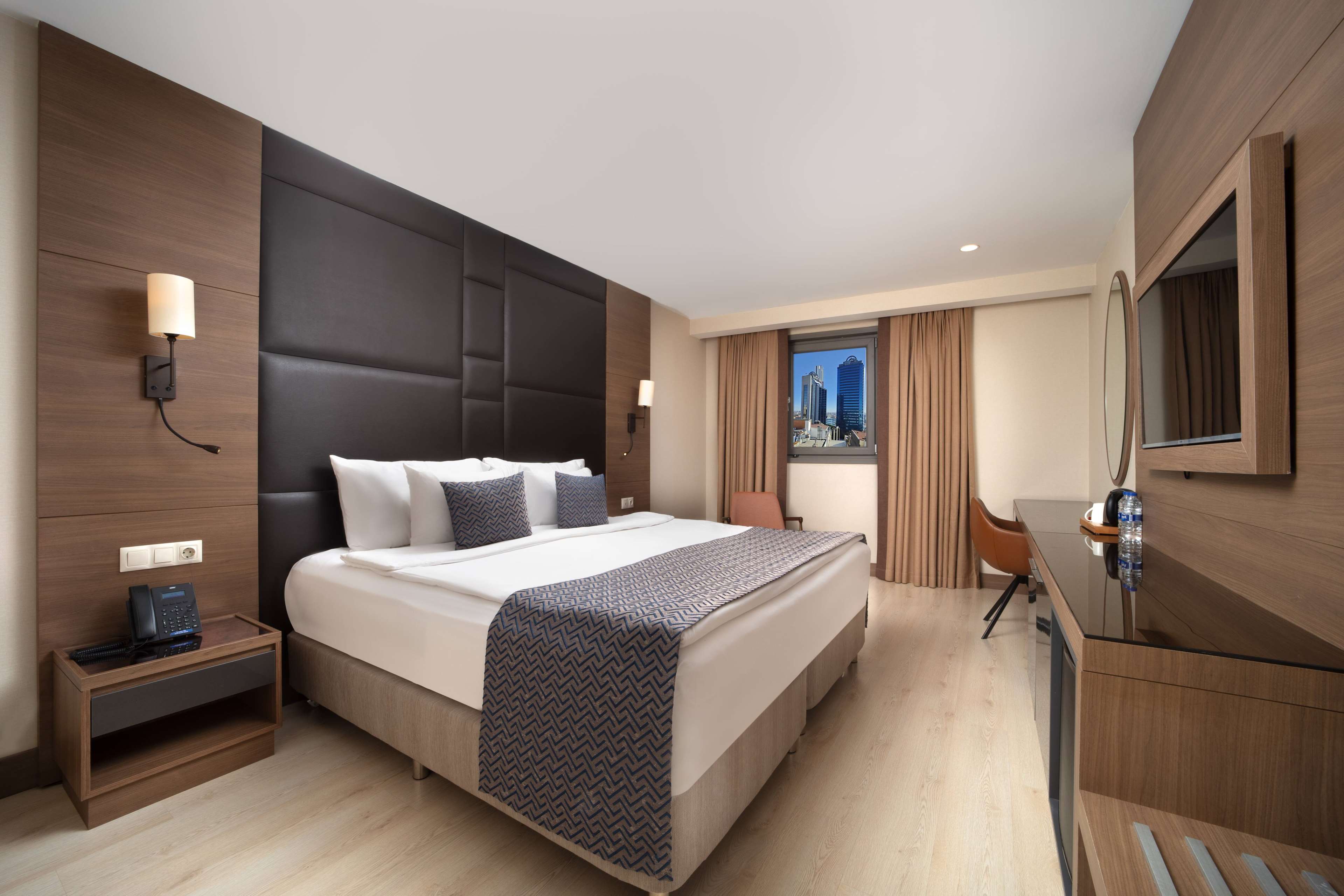 TRYP By Wyndham Istanbul Sisli Hotel - Tap to explore photos