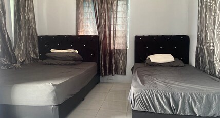 Hotel O D’ Longan Cottage Room Type - Deluxe Queen