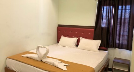 Ponni Residency Room Type - Standard Queen Room