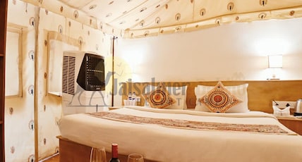 Jaisalmer Dekho Desert Camp Room Type - Luxury Swiss Tent