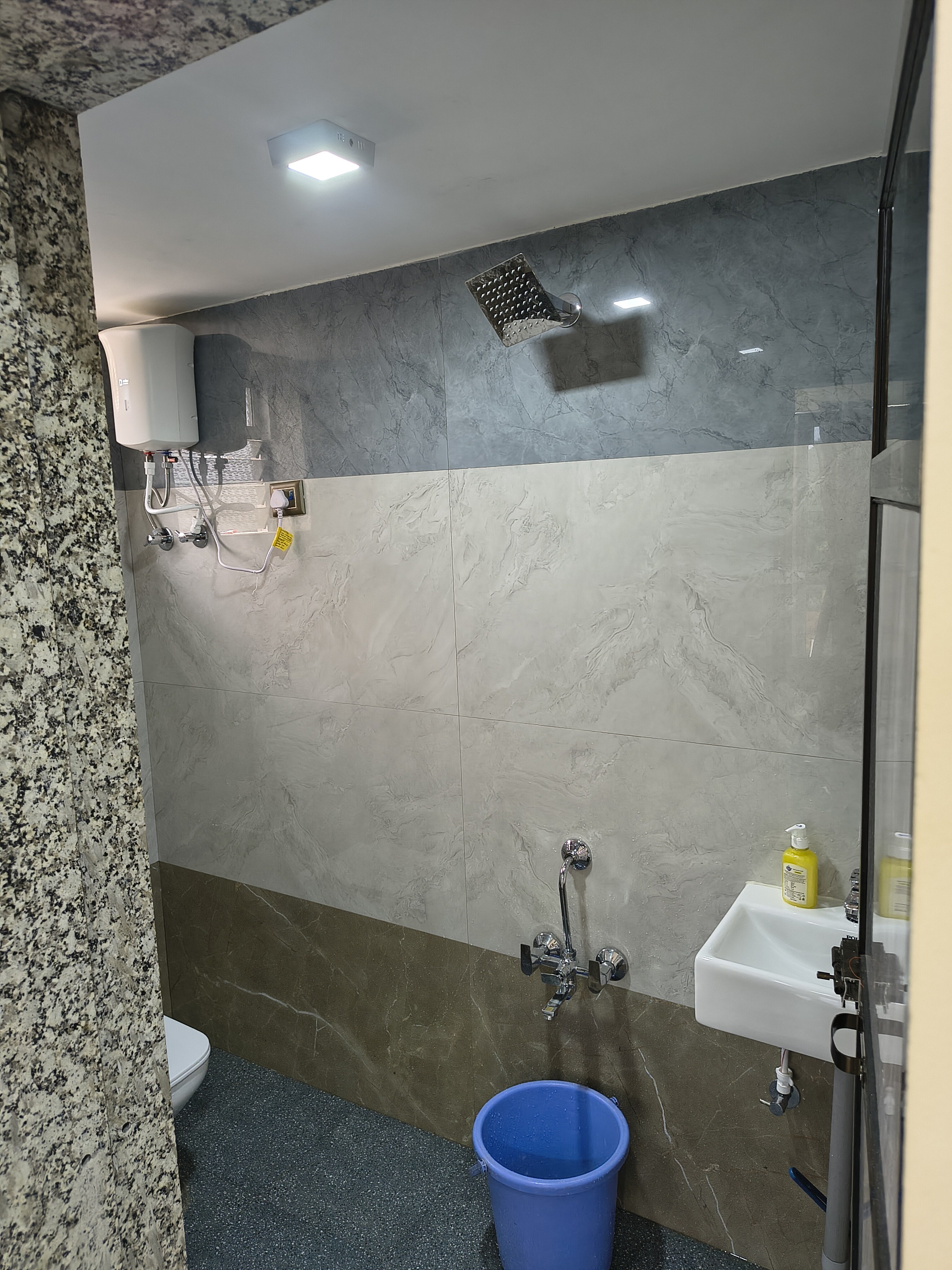 Madhavdas Homestay - Tap to explore photos