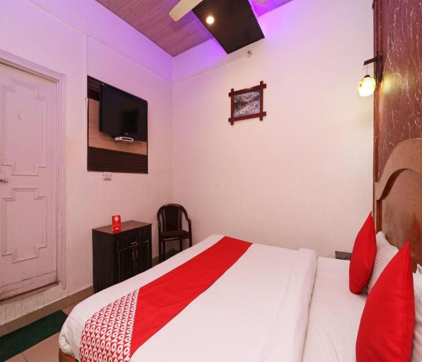 HOTEL AMAR PREMIUM - Tap to explore photos