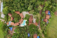 Mystery Maze Resort and Spa