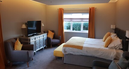 Cricklade House Hotel, Sure Hotel Collection by Best Western Room Type - 1 Double Bed, Non-Smoking, Standard Room Cricklade House Hotel, Sure Hotel Collection by Best Western Room Type - 1 Double Bed, Non-Smoking, Standard Room