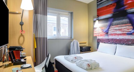 ibis Milano Centro Room Type - NEW Premium room with 1 double bed ibis Milano Centro Room Type - NEW Premium room with 1 double bed