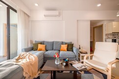 tisyastays | Quaint & Picturesque 2BHK Apartment with Infinity Pool, 5mins to beach