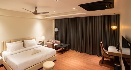 HOTEL ROYAL RAMA Room Type - Royal Presidential Premier Room