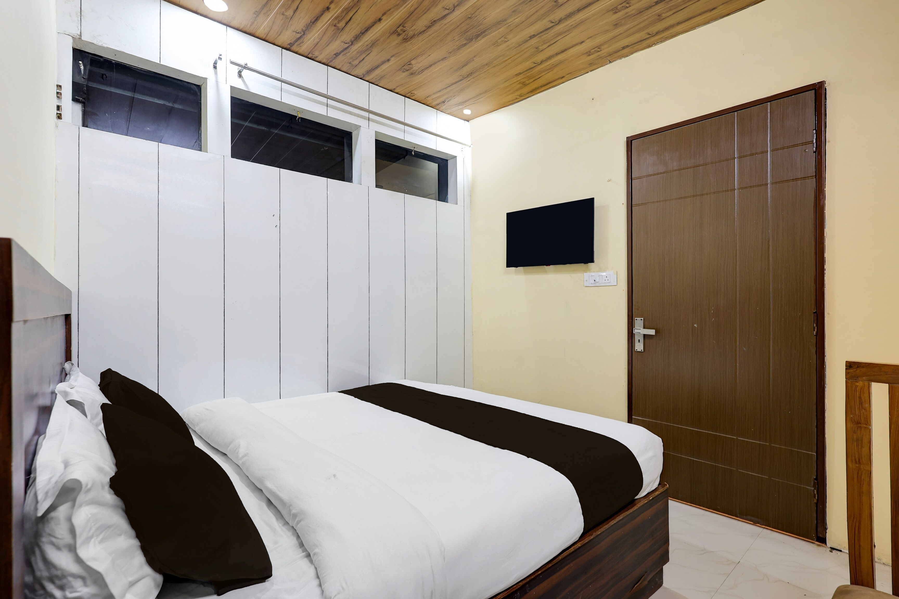 Hotel O Uttaranchal University Dehradun - Tap to explore photos