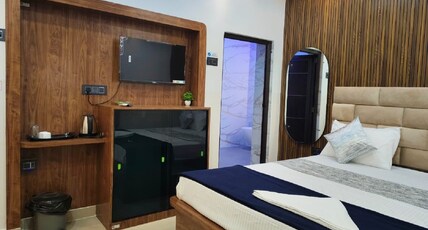 JAGATSAI NILAYAM Room Type - Super Deluxe (1 King bed and Sofa-cum-bed)