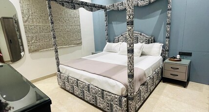 Aahaan Elite Homestay Room Type - Luxurious 2 BHK Apartment/Condo in City Center