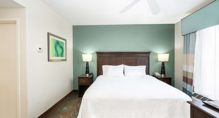 Hampton Inn & Suites Mooresville Room Type - 1 KING 1 BDRM SUITE NOSMOK