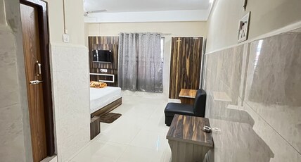 Hotel Shree Palace Room Type - Double Deluxe Room AC