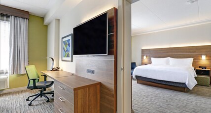 Holiday Inn Express WHITBY OSHAWA Room Type - 1 King Bed Suite Additional Living Area