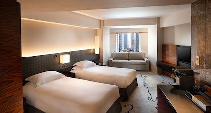 Hilton Tokyo Room Type - TWIN PREMIUM WITH SOFA BED Hilton Tokyo Room Type - TWIN PREMIUM WITH SOFA BED