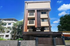 Collection O New Jalpaiguri Railway Station Formerly Prince Lodge