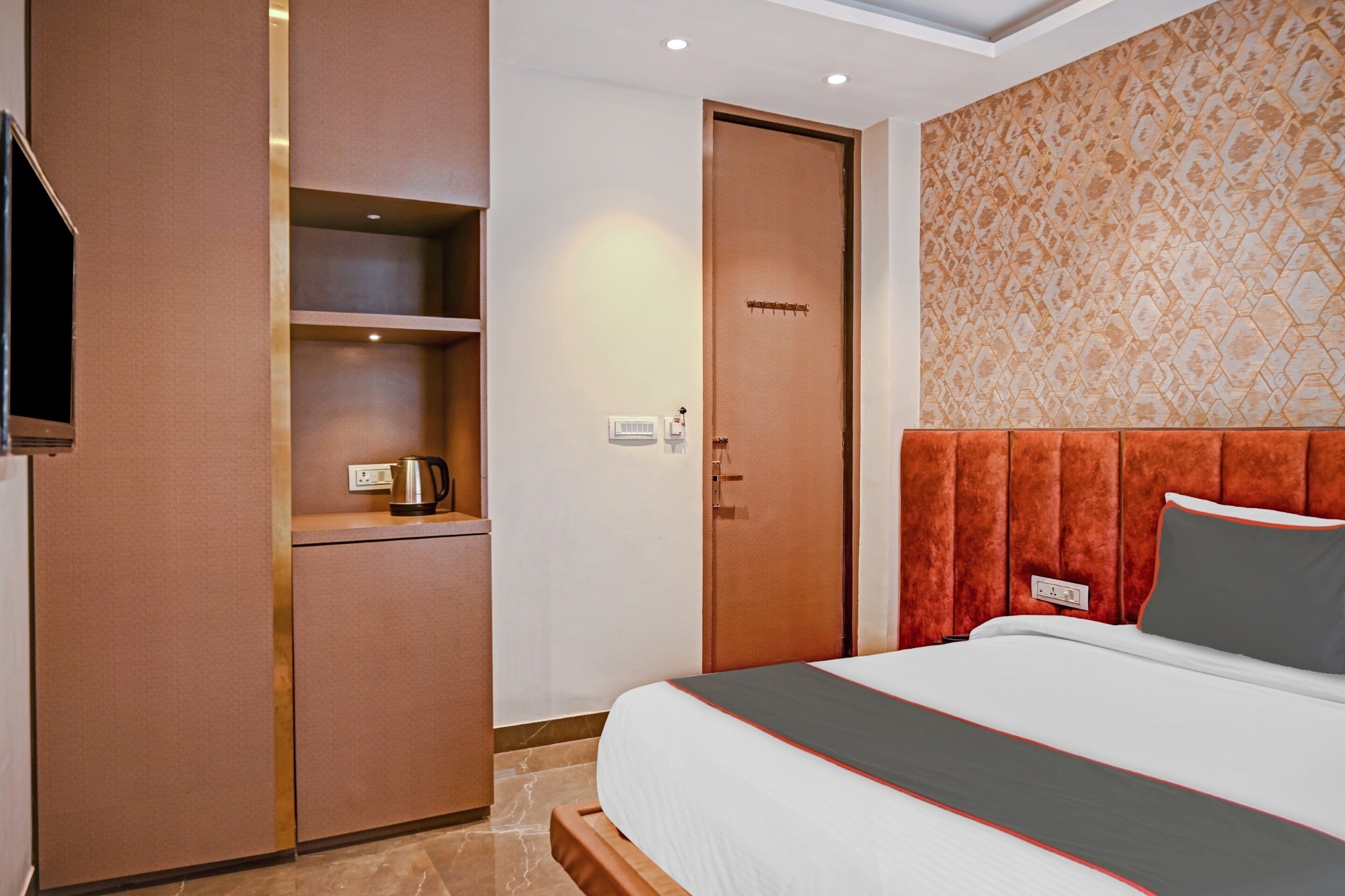 Hotel O Vrindavan - Tap to explore photos