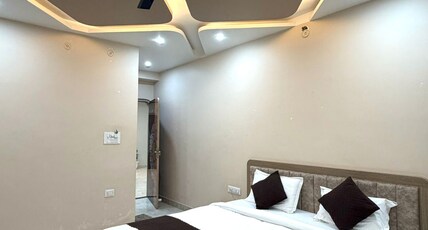 HOTEL THE PUSHPRAJ Room Type - Deluxe Room