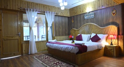 The Castle Room Type - Bedroom 3