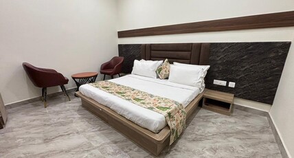 The Manthan Heights Room Type - Deluxe King Bed Room with No View