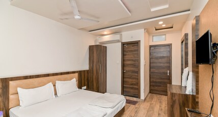 Hotel Shri Vardhan Room Type - Double Bed-AC Rooms