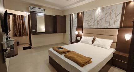 GVR Residency Room Type - Double Bed AC Room
