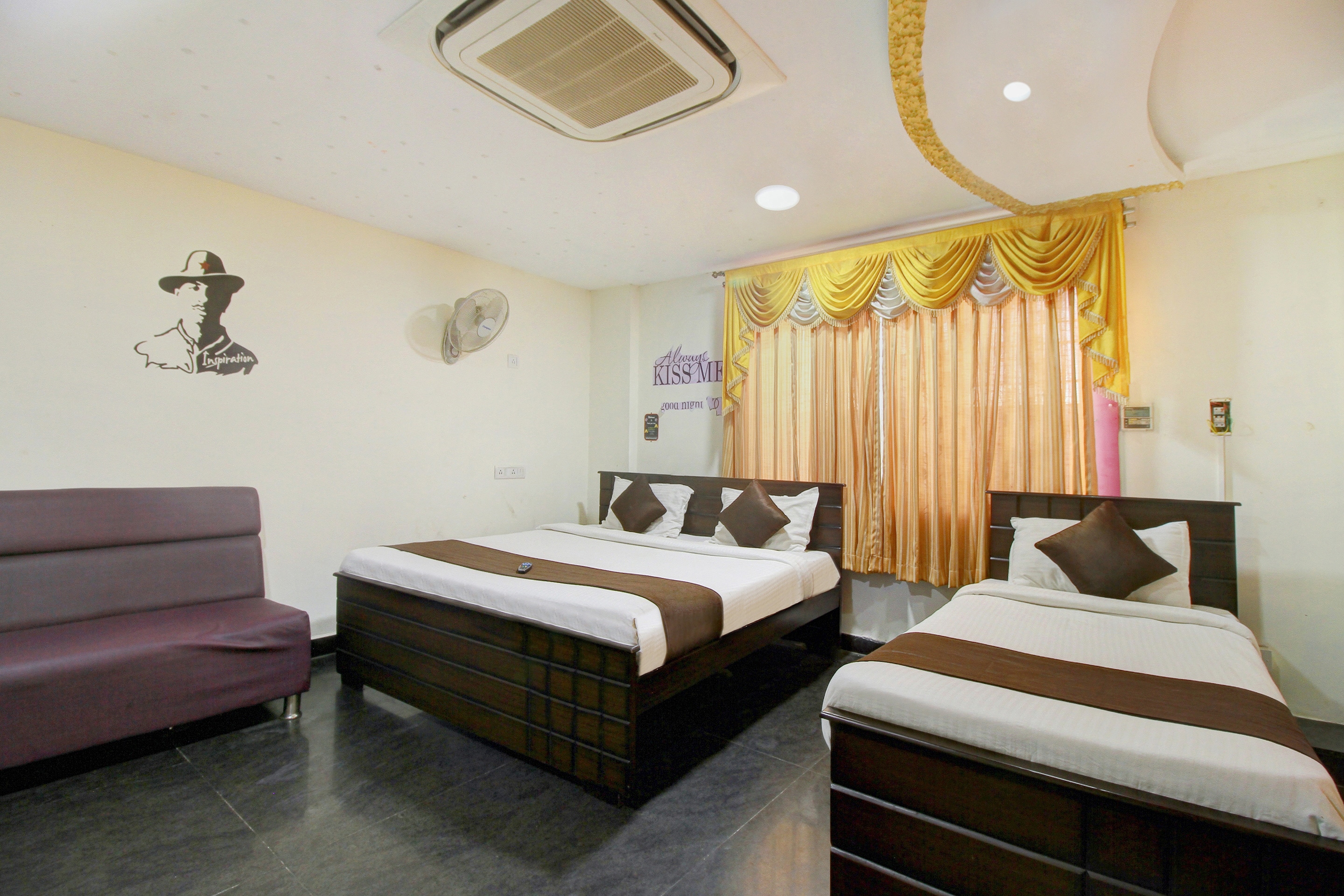 Hotel O India Gate - Tap to explore photos