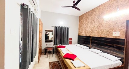Hotel Gunjan  150m from Puri Beach Room Type - Deluxe Family Four Bed Non Ac Room