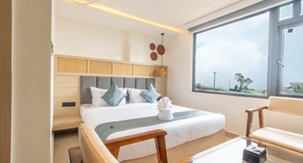 San Mala Hotel & Restaurant Room Type - Super Deluxe (Mountain View)