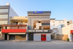FabHotel Moody Inn Nawada