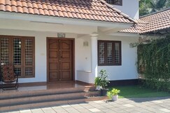 Peaceful Garden Compound near Amala Hospital