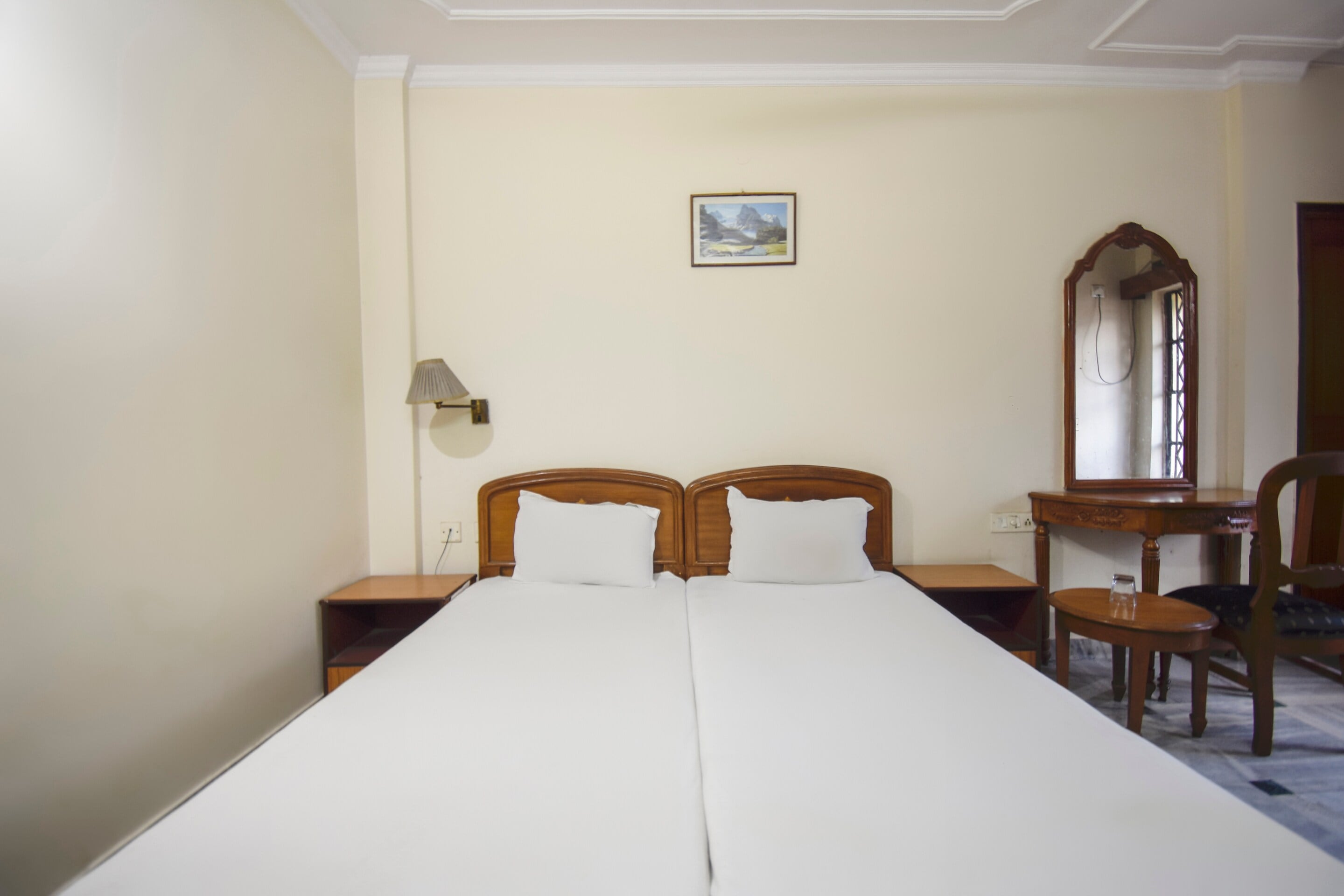 Super Hotel O Ajanta - Tap to explore photos
