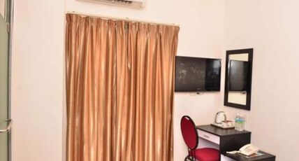 Hotel O Dspark Port Klang Room Type - Deluxe Queen