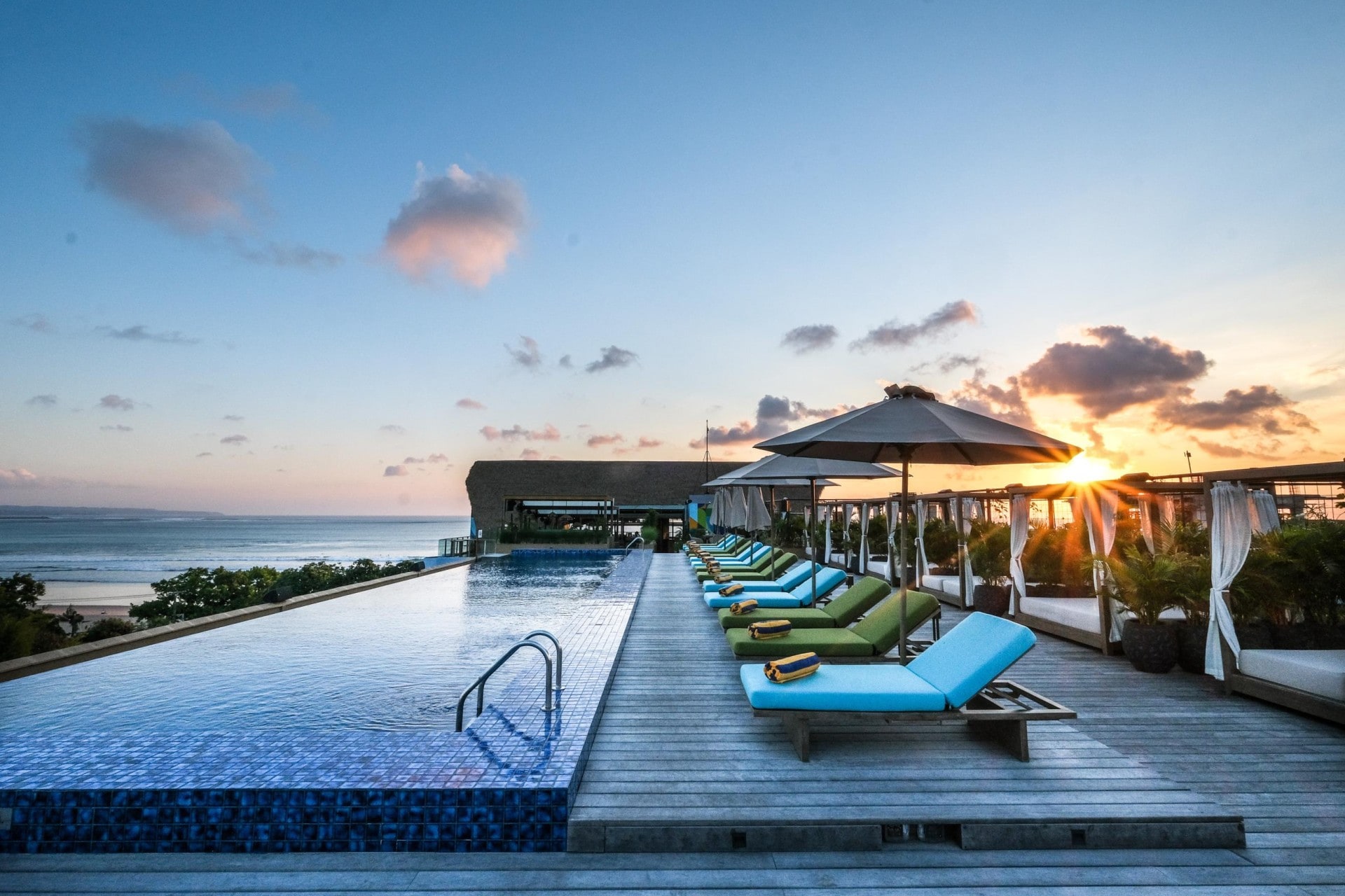 MAMAKA Bali (BEACHFRONT KUTA) - Tap to explore photos