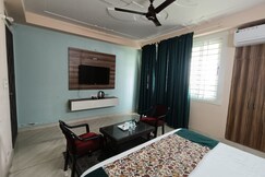Address of Hotel Trident
