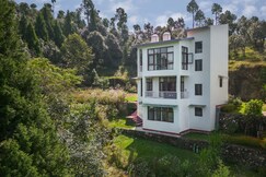 4 Rooms at Morning Bliss by VEO-Part of StayVista