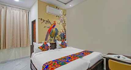 FabHotel Broholic Stay Inn - AMB Cinemas & KIMS, Kondapur Room Type - Deluxe Room