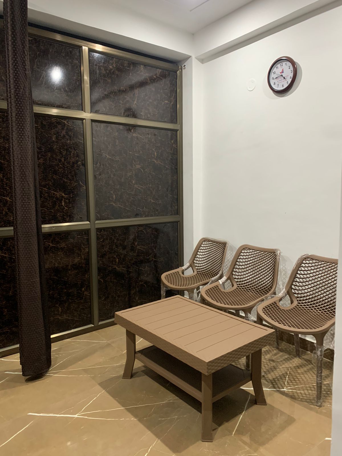 Tabtrips Saanchi villa homestay - Tap to explore photos