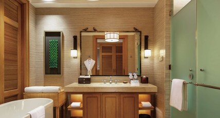 Hilton Wenan Room Type - KING DELUXE LAKE VIEW