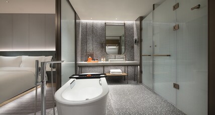 Crowne Plaza BEIJING BADALING Room Type - 1 King and 1 Kids Bed Family Suite