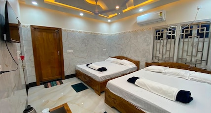 Jalangi Empire Room Type - Standard Deluxe Double Room