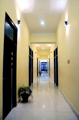 Taraji Resort Hotel & Restaurant Ayodhya, 5 km from Ram Mandir - Tap to explore photos